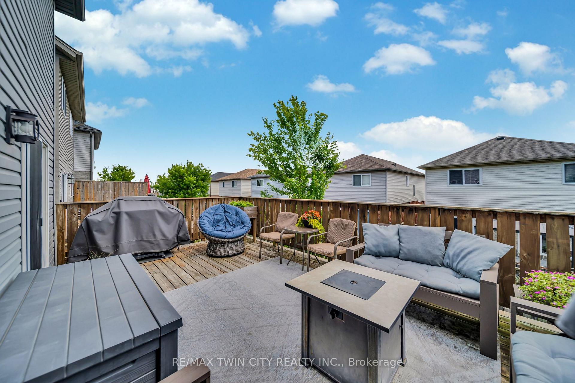 Photo 31 of 156 Prosperity Drive, Kitchener — HOMEH