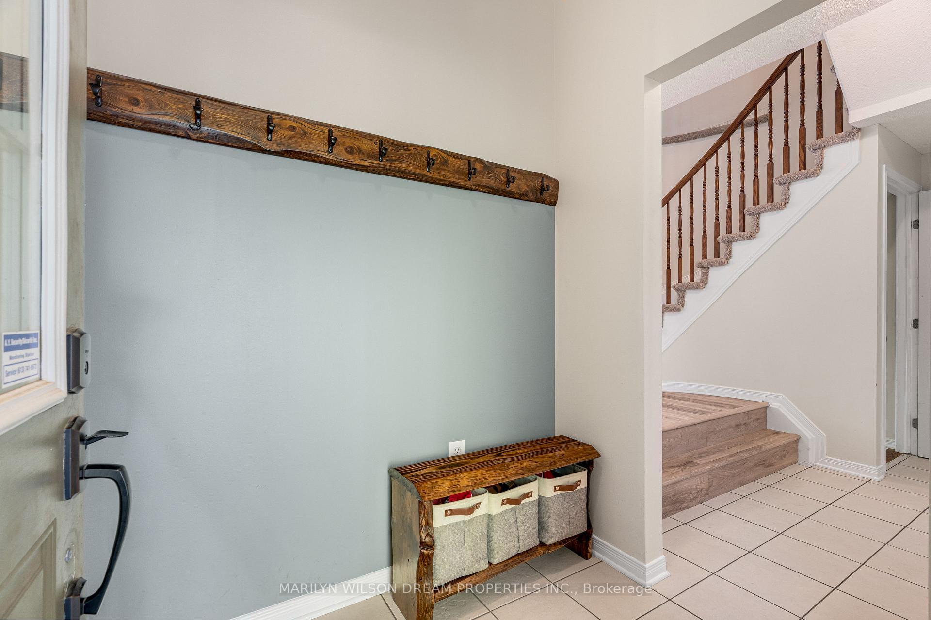 Photo 3 of 1127 Marconi Avenue, Ottawa, Kanata - Morgan's Grant/South March — HOMEH