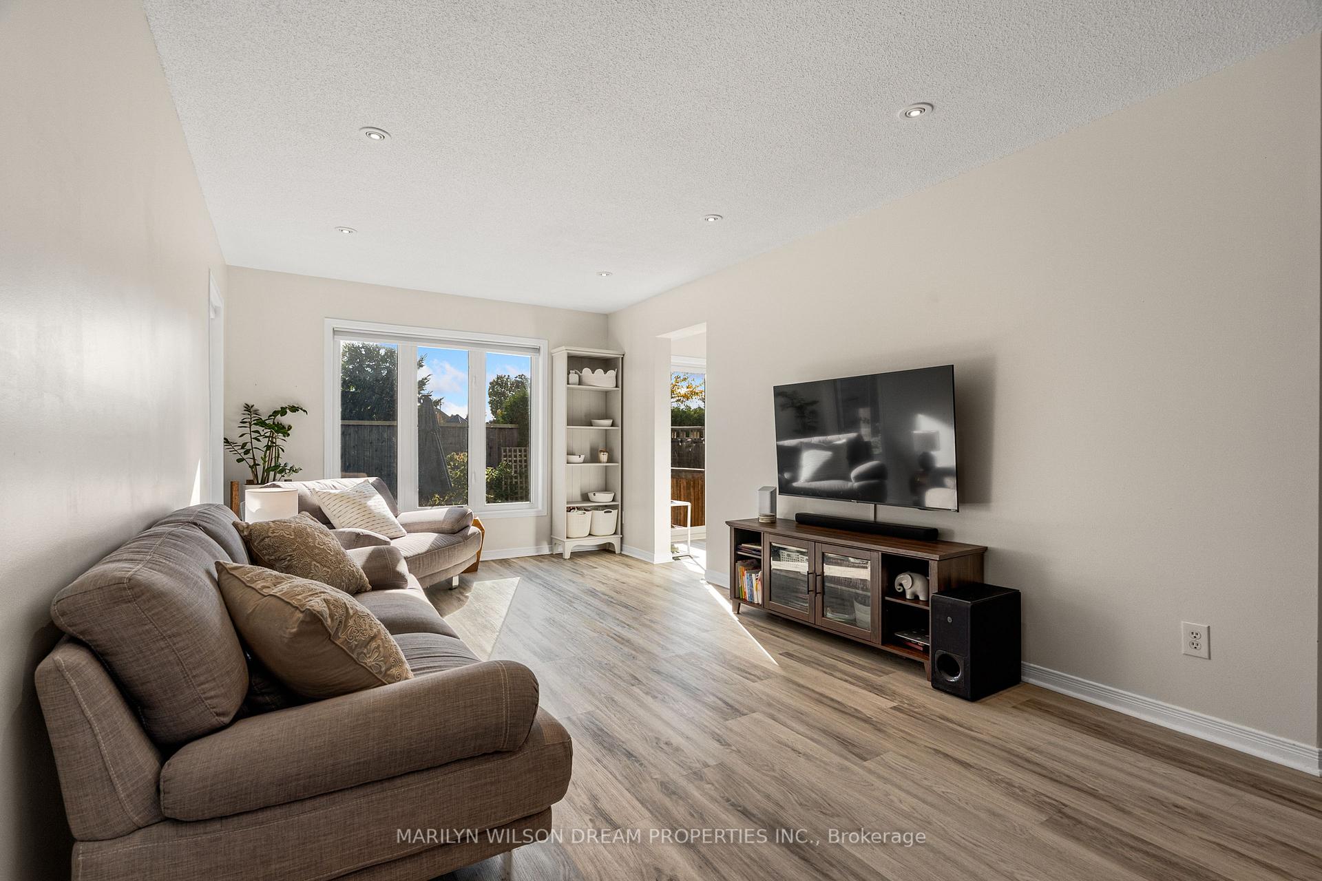 Photo 8 of 1127 Marconi Avenue, Ottawa, Kanata - Morgan's Grant/South March — HOMEH