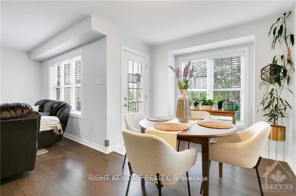 Photo 14 of 593 Foxlight Circle, Ottawa, Kanata - Emerald Meadows/Trailwest — HOMEH