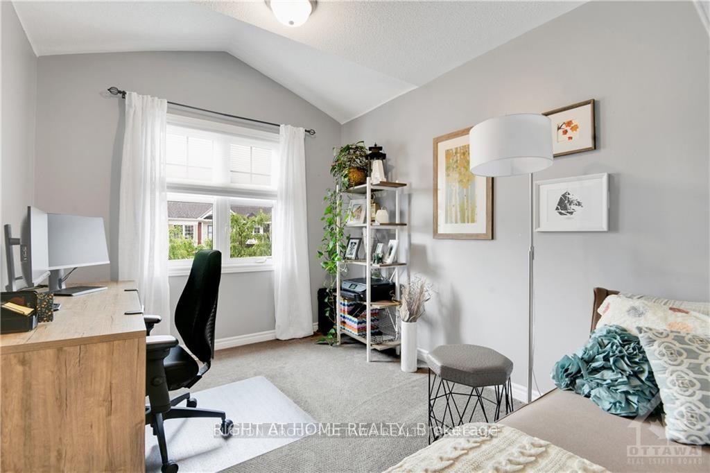 Photo 20 of 593 Foxlight Circle, Ottawa, Kanata - Emerald Meadows/Trailwest — HOMEH
