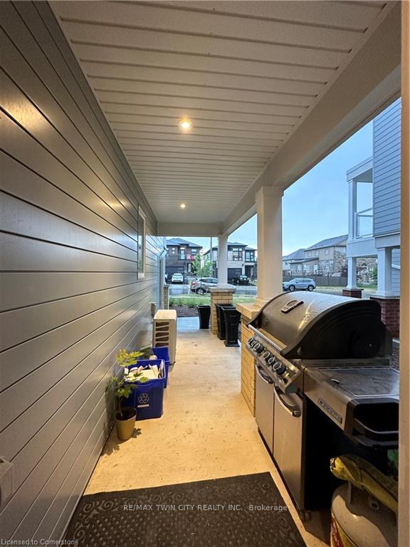 Photo 5 of 15 Valencia Avenue, Kitchener — HOMEH