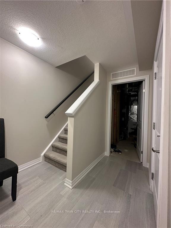 Photo 7 of 15 Valencia Avenue, Kitchener — HOMEH