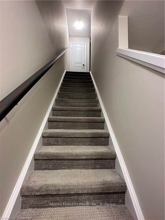 Photo 8 of 15 Valencia Avenue, Kitchener — HOMEH