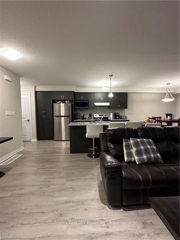 Photo 17 of 15 Valencia Avenue, Kitchener — HOMEH
