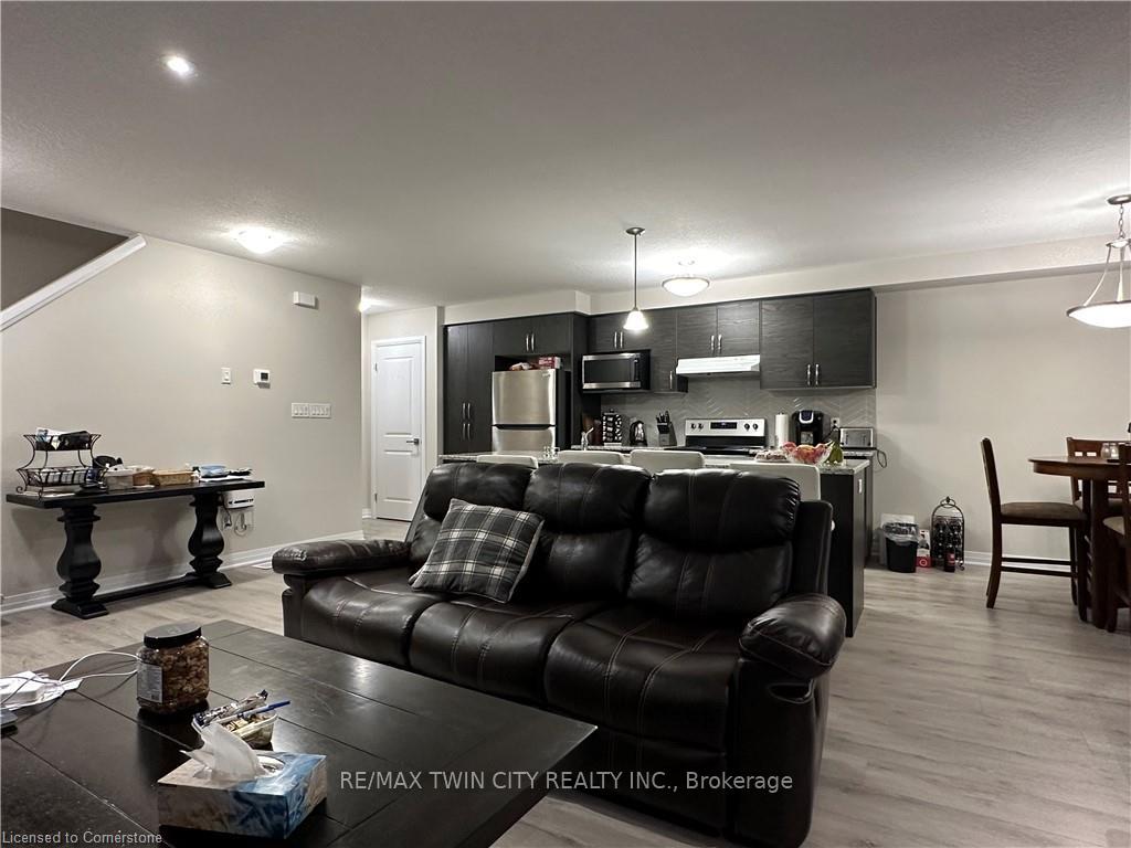 Photo 18 of 15 Valencia Avenue, Kitchener — HOMEH