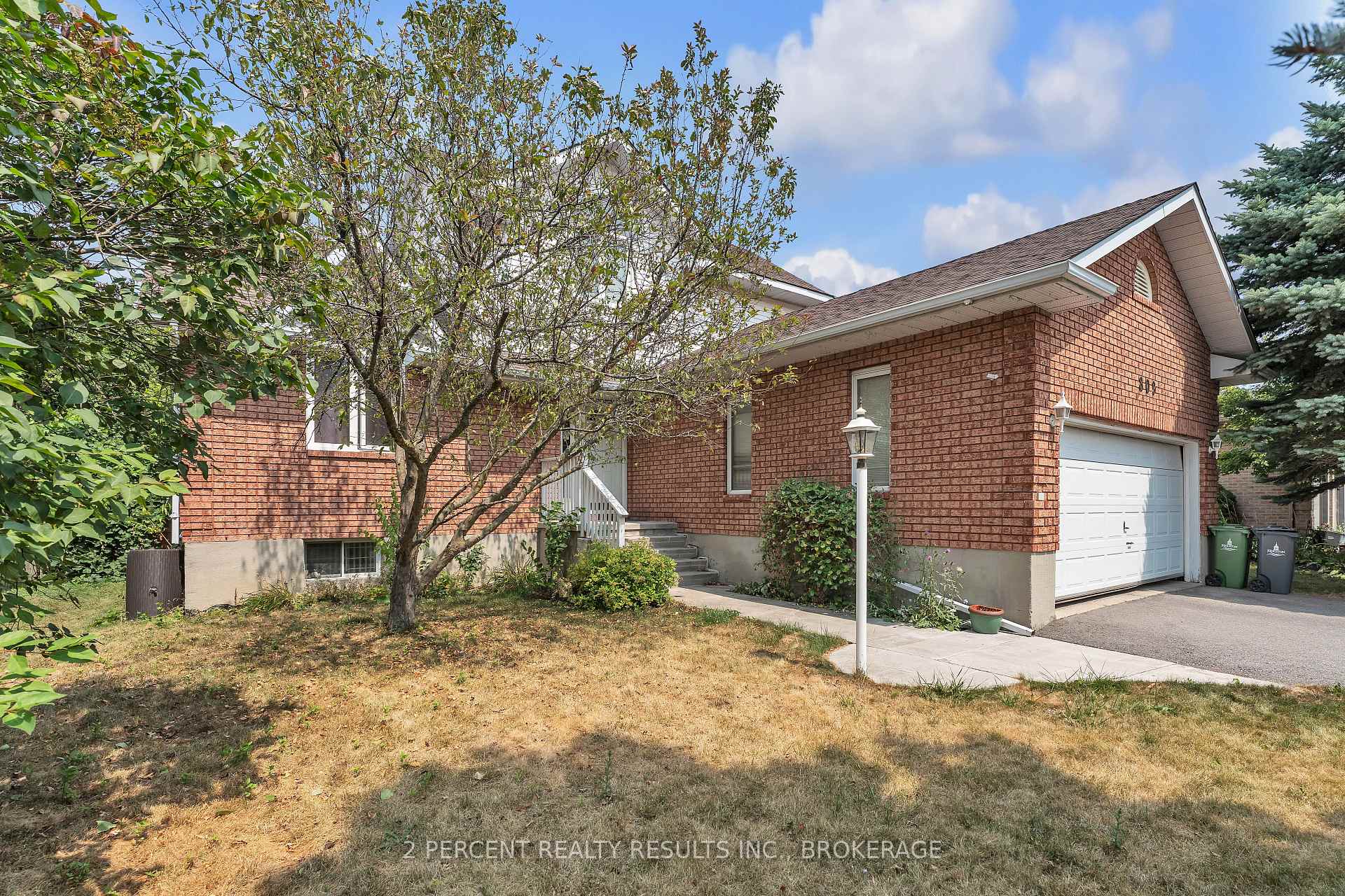Photo 2 of 809 Muirfield Crescent, Kingston, East Gardiners Rd — HOMEH