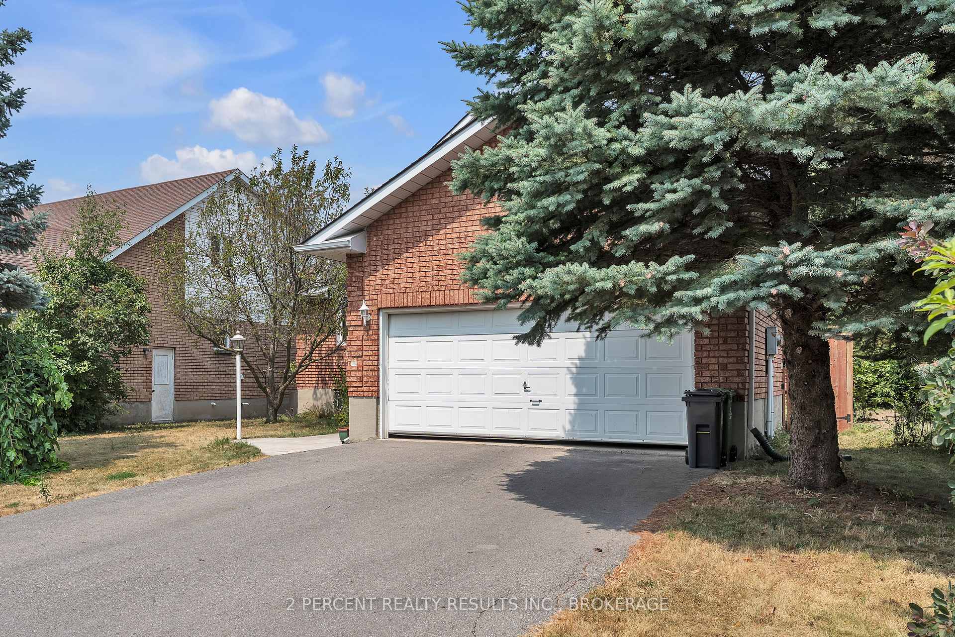 Photo 3 of 809 Muirfield Crescent, Kingston, East Gardiners Rd — HOMEH