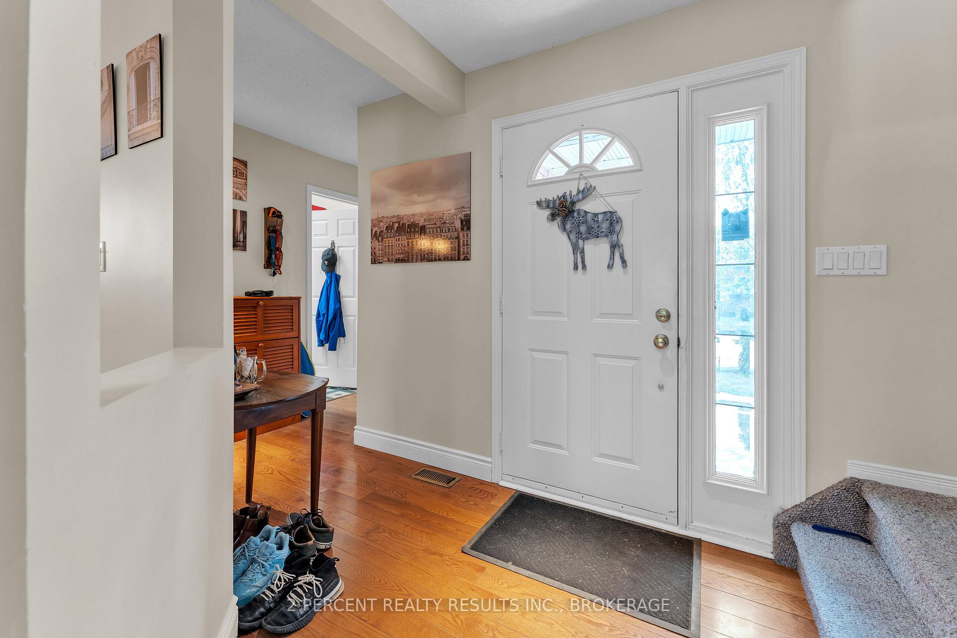 Photo 5 of 809 Muirfield Crescent, Kingston, East Gardiners Rd — HOMEH
