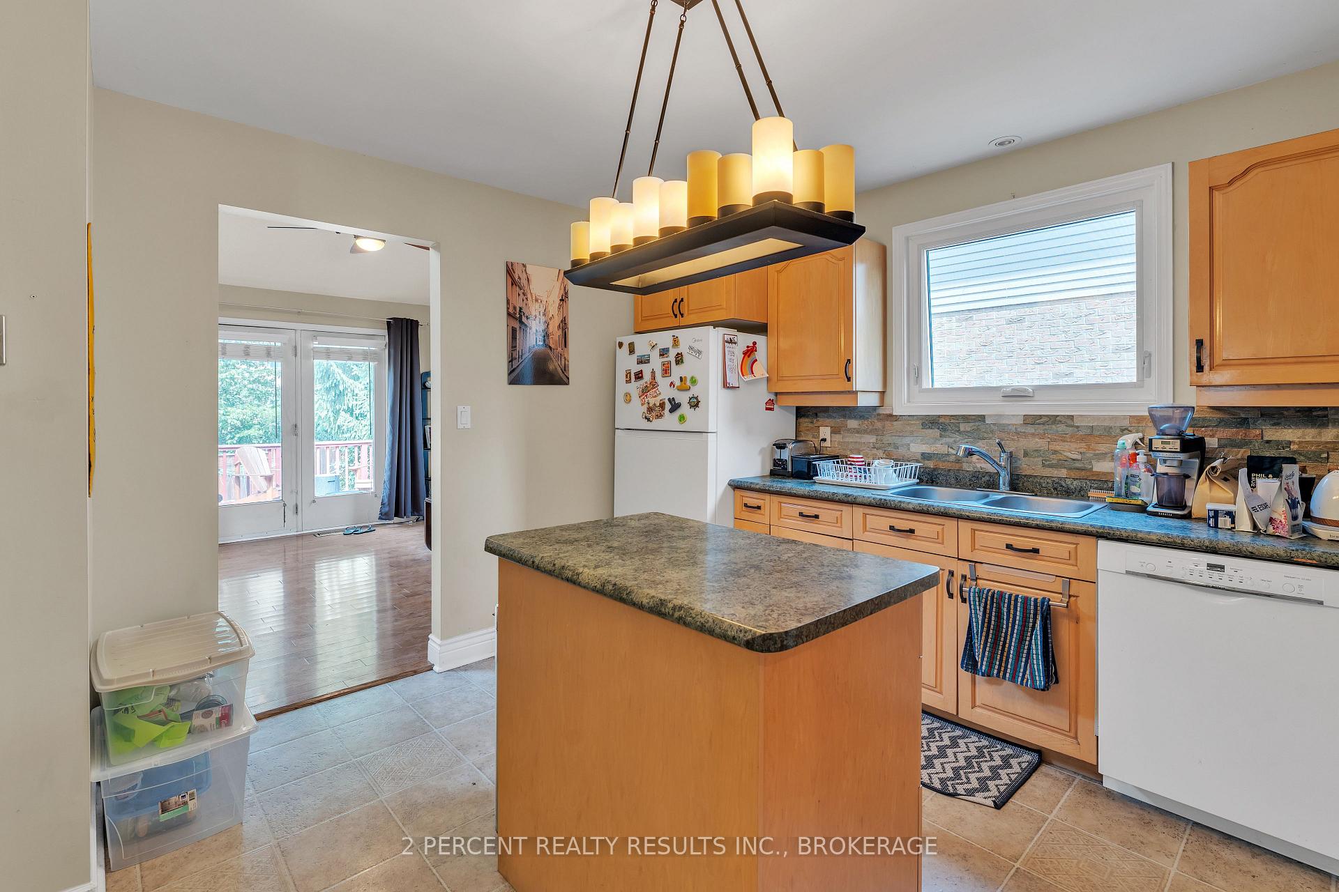 Photo 13 of 809 Muirfield Crescent, Kingston, East Gardiners Rd — HOMEH