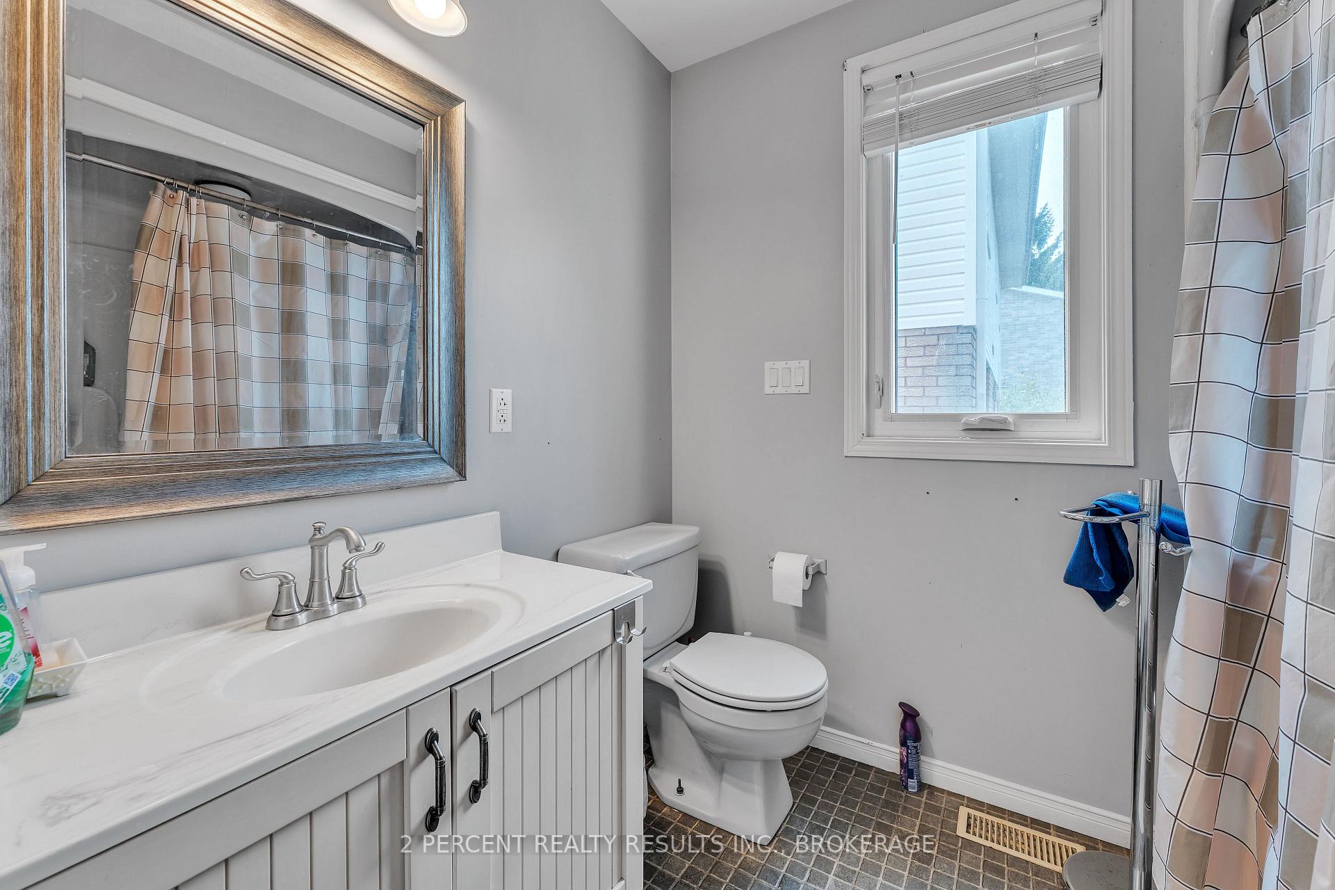 Photo 18 of 809 Muirfield Crescent, Kingston, East Gardiners Rd — HOMEH