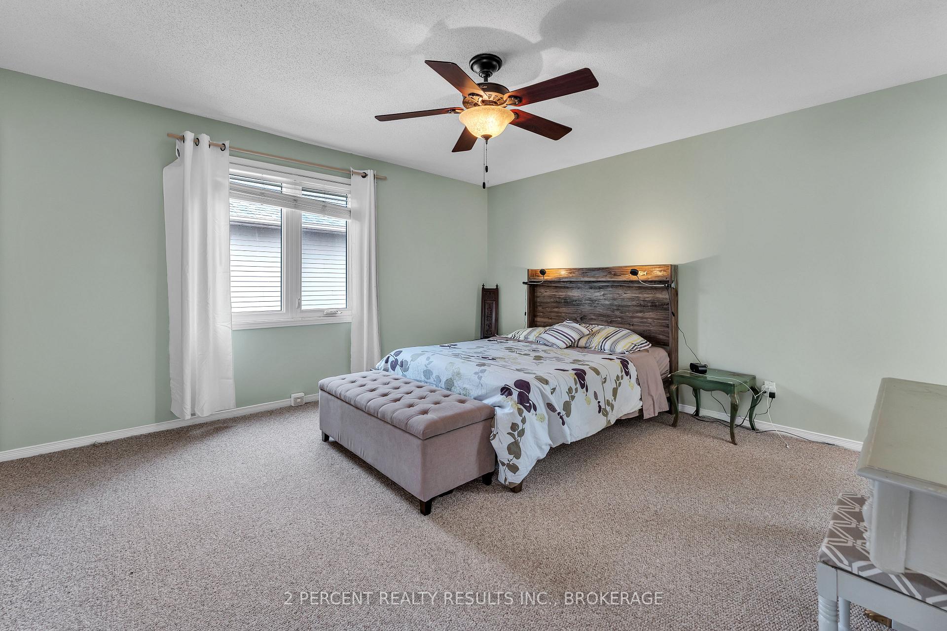 Photo 23 of 809 Muirfield Crescent, Kingston, East Gardiners Rd — HOMEH