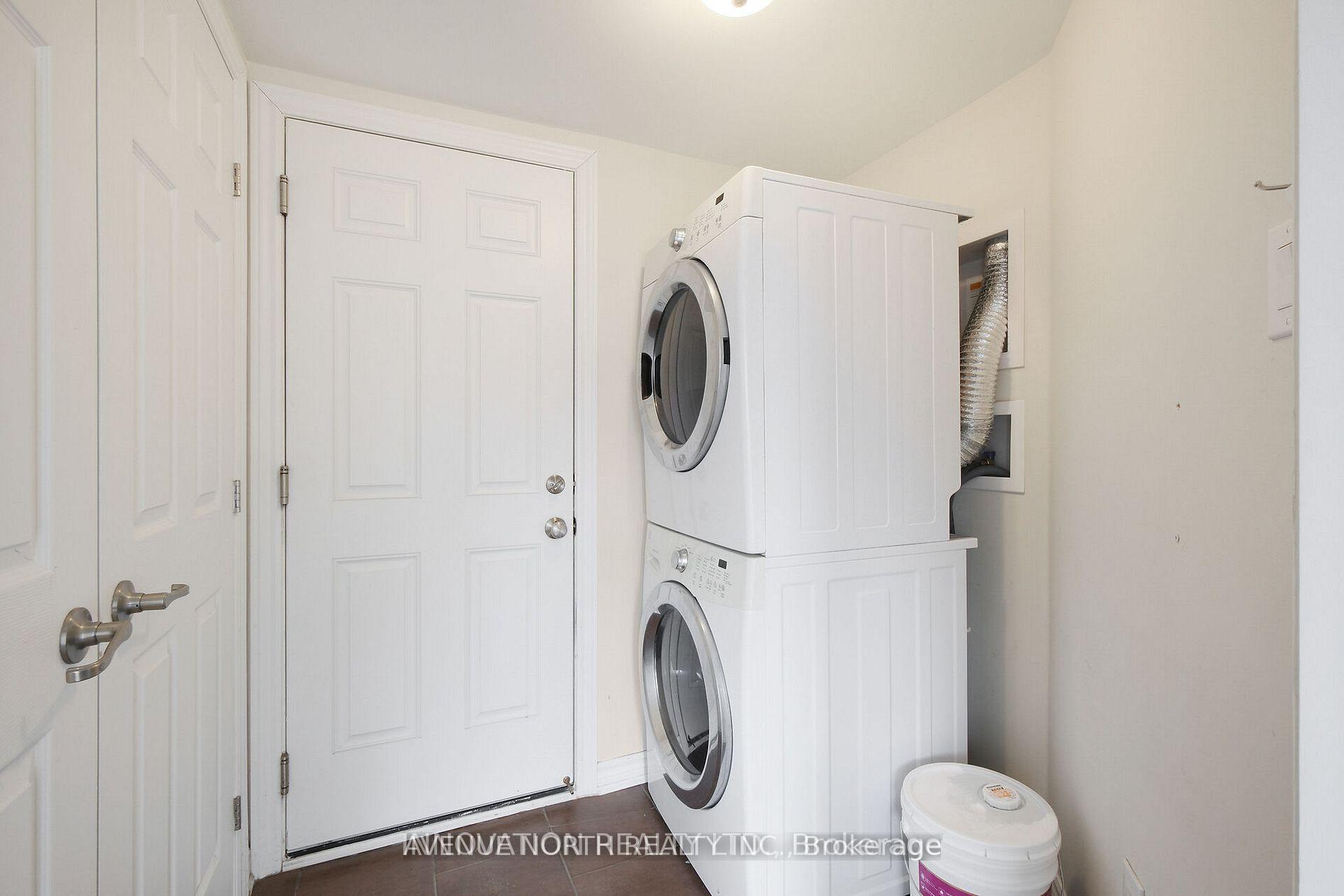 Photo 12 of 613 Foxlight Circle, Ottawa, Kanata - Emerald Meadows/Trailwest — HOMEH