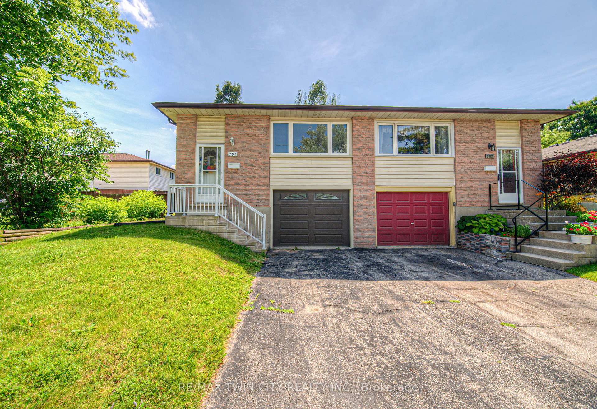Photo 1 of 791 Doon Village Road, Kitchener — HOMEH