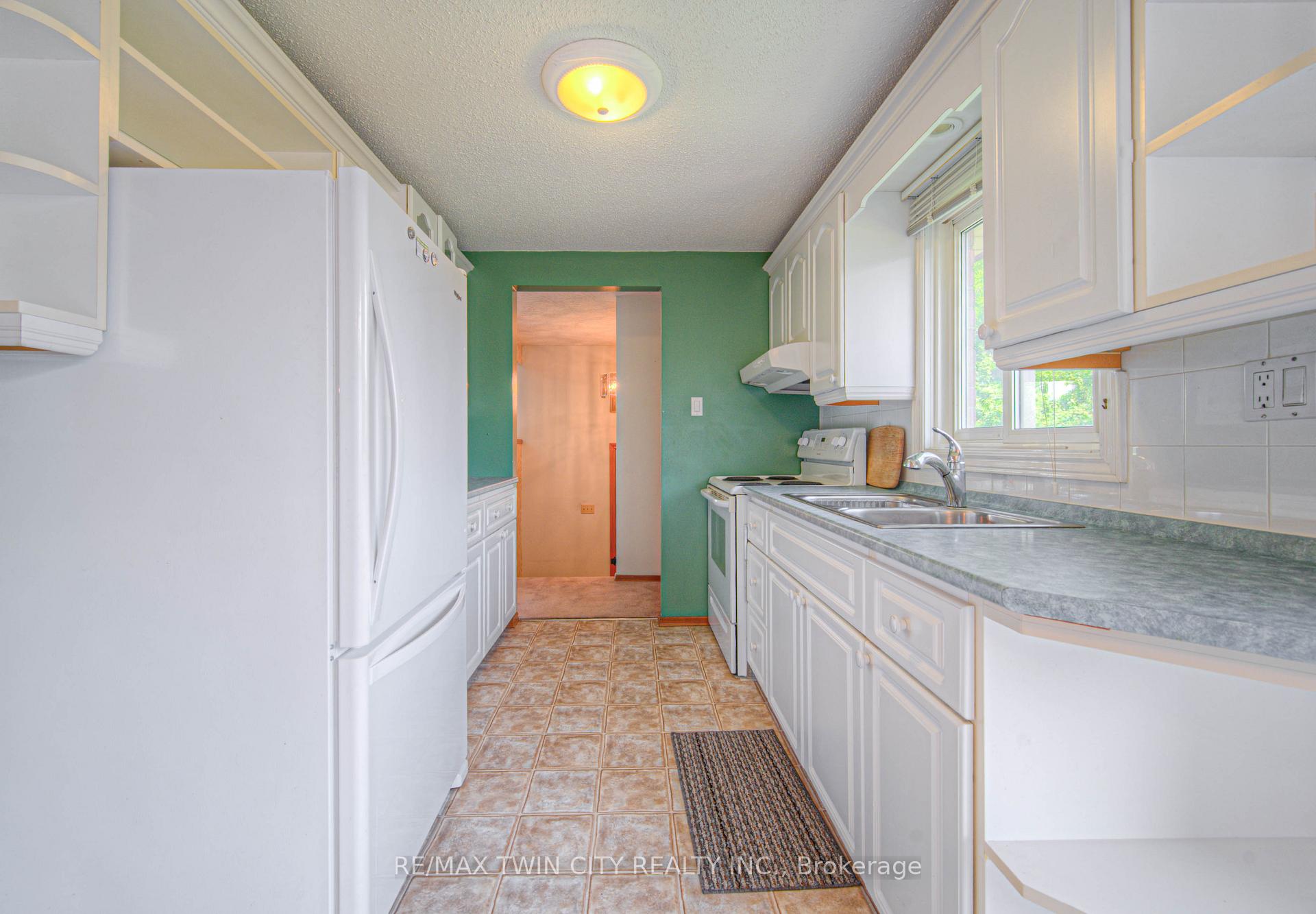 Photo 14 of 791 Doon Village Road, Kitchener — HOMEH