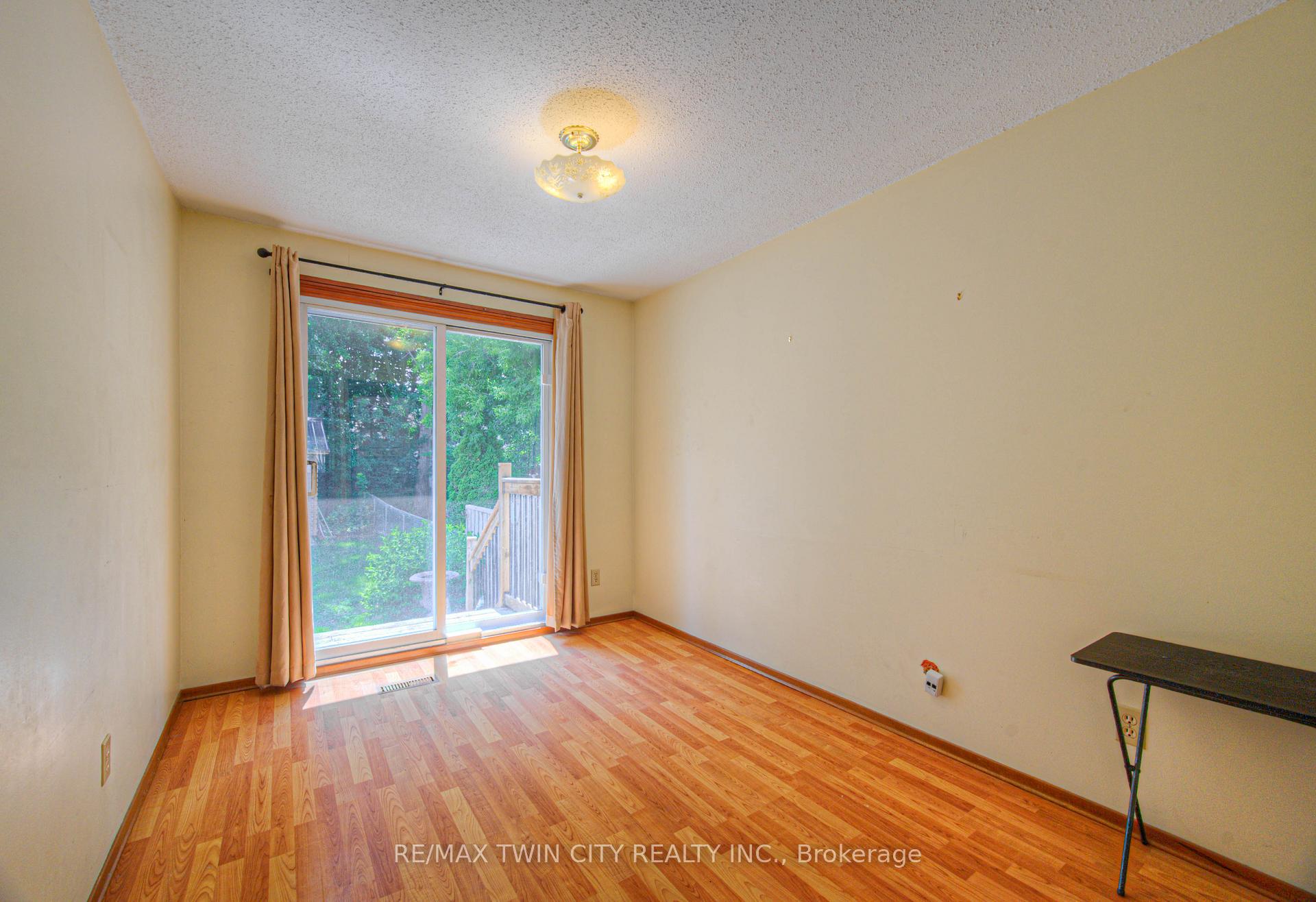 Photo 21 of 791 Doon Village Road, Kitchener — HOMEH