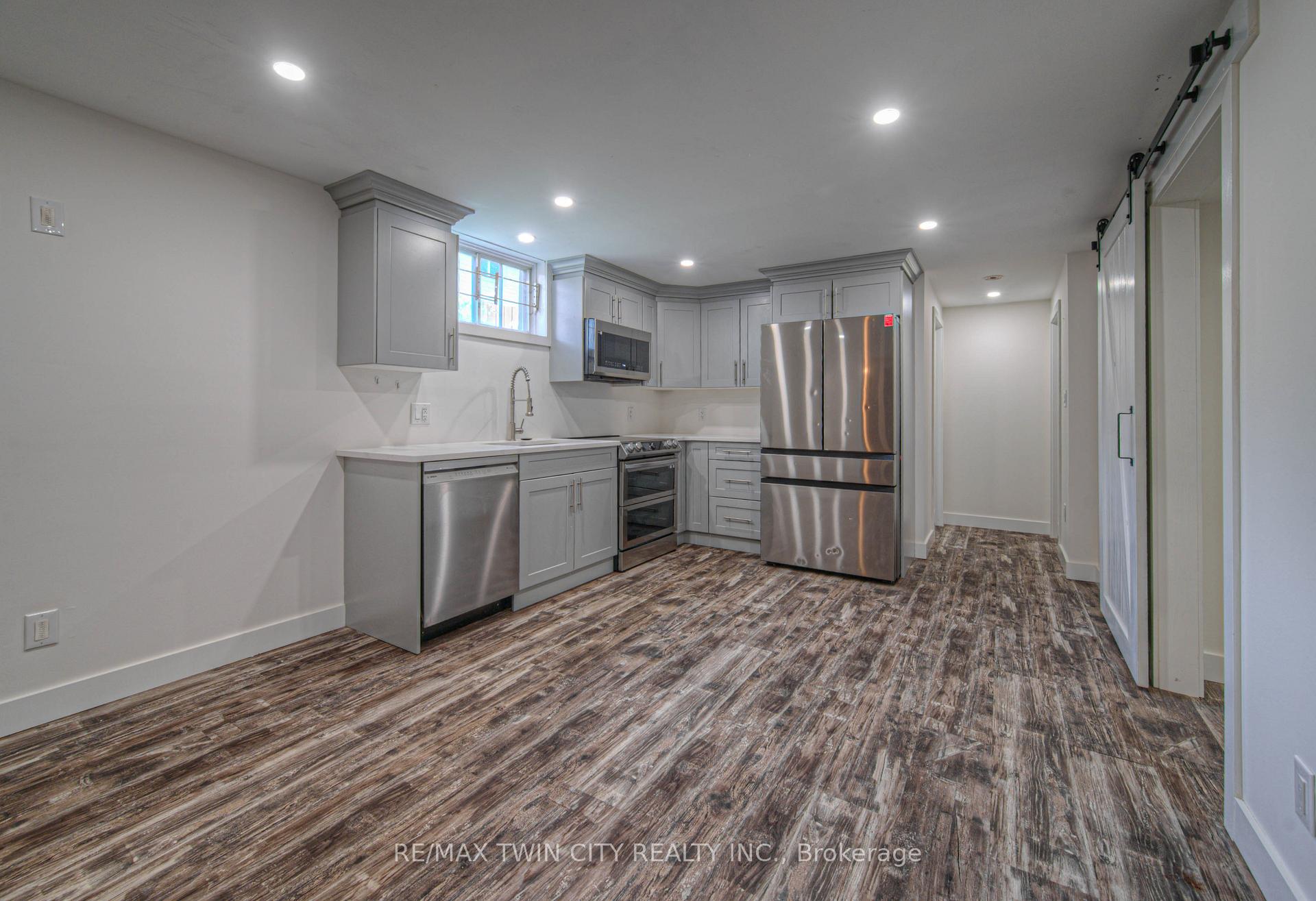 Photo 28 of 791 Doon Village Road, Kitchener — HOMEH