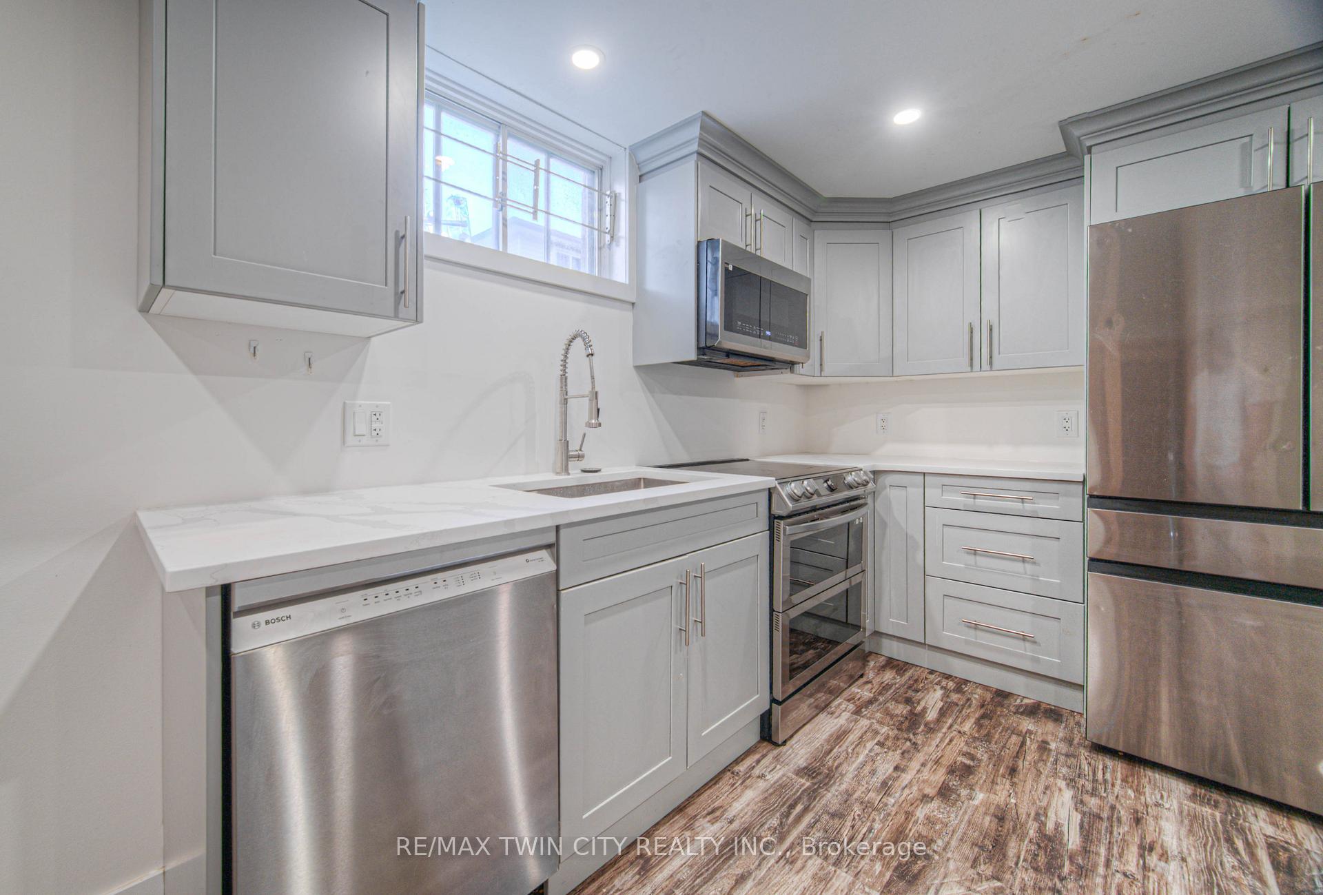 Photo 31 of 791 Doon Village Road, Kitchener — HOMEH