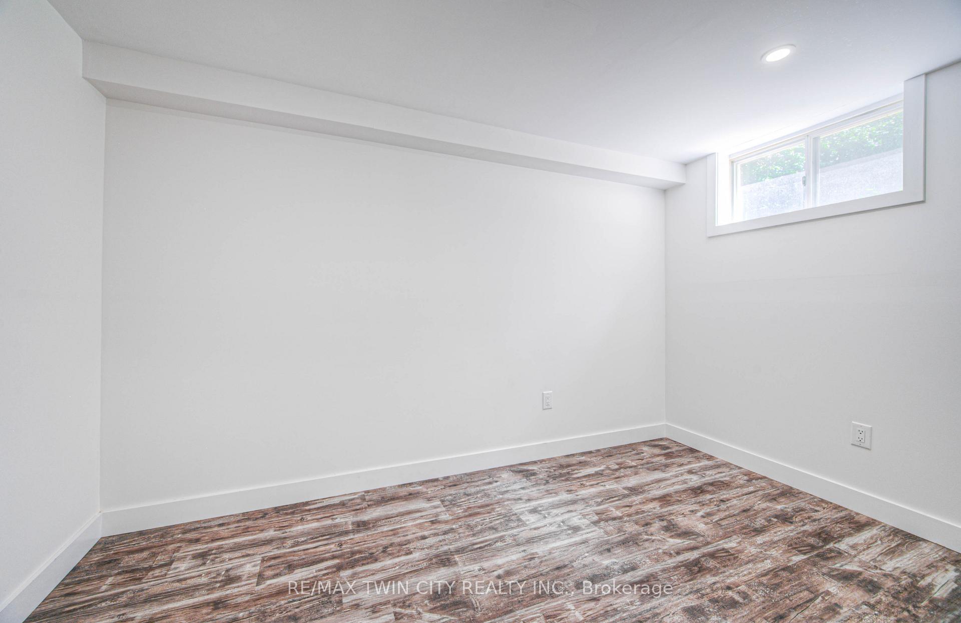 Photo 38 of 791 Doon Village Road, Kitchener — HOMEH
