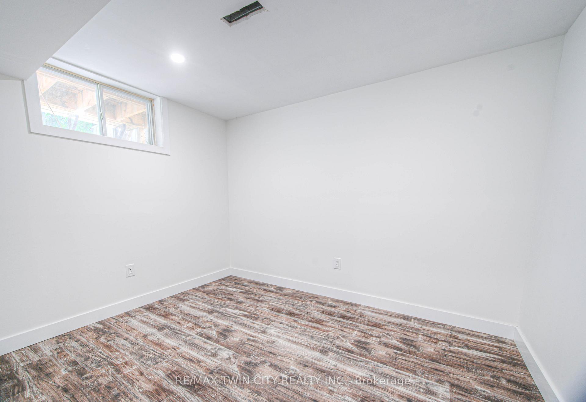 Photo 39 of 791 Doon Village Road, Kitchener — HOMEH