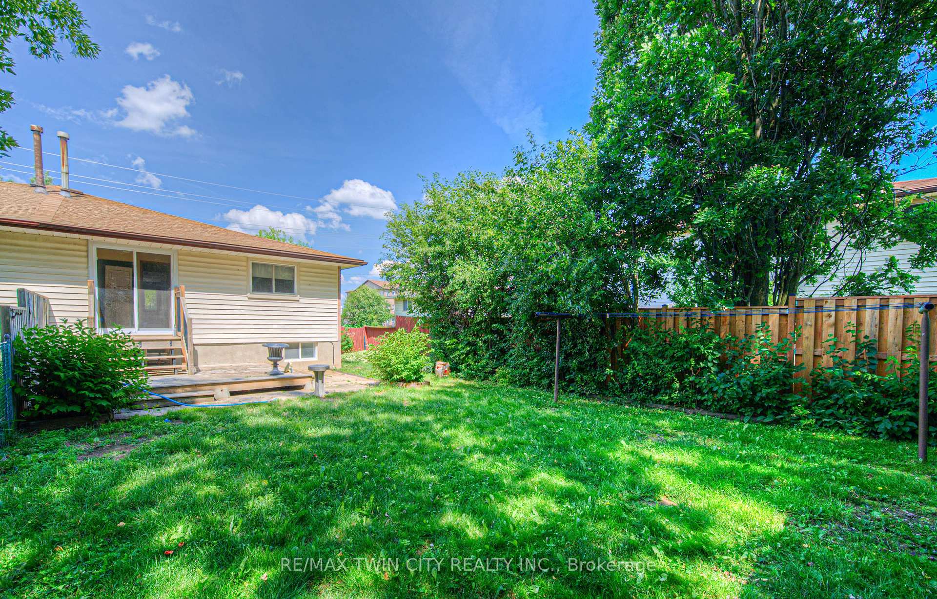 Photo 46 of 791 Doon Village Road, Kitchener — HOMEH