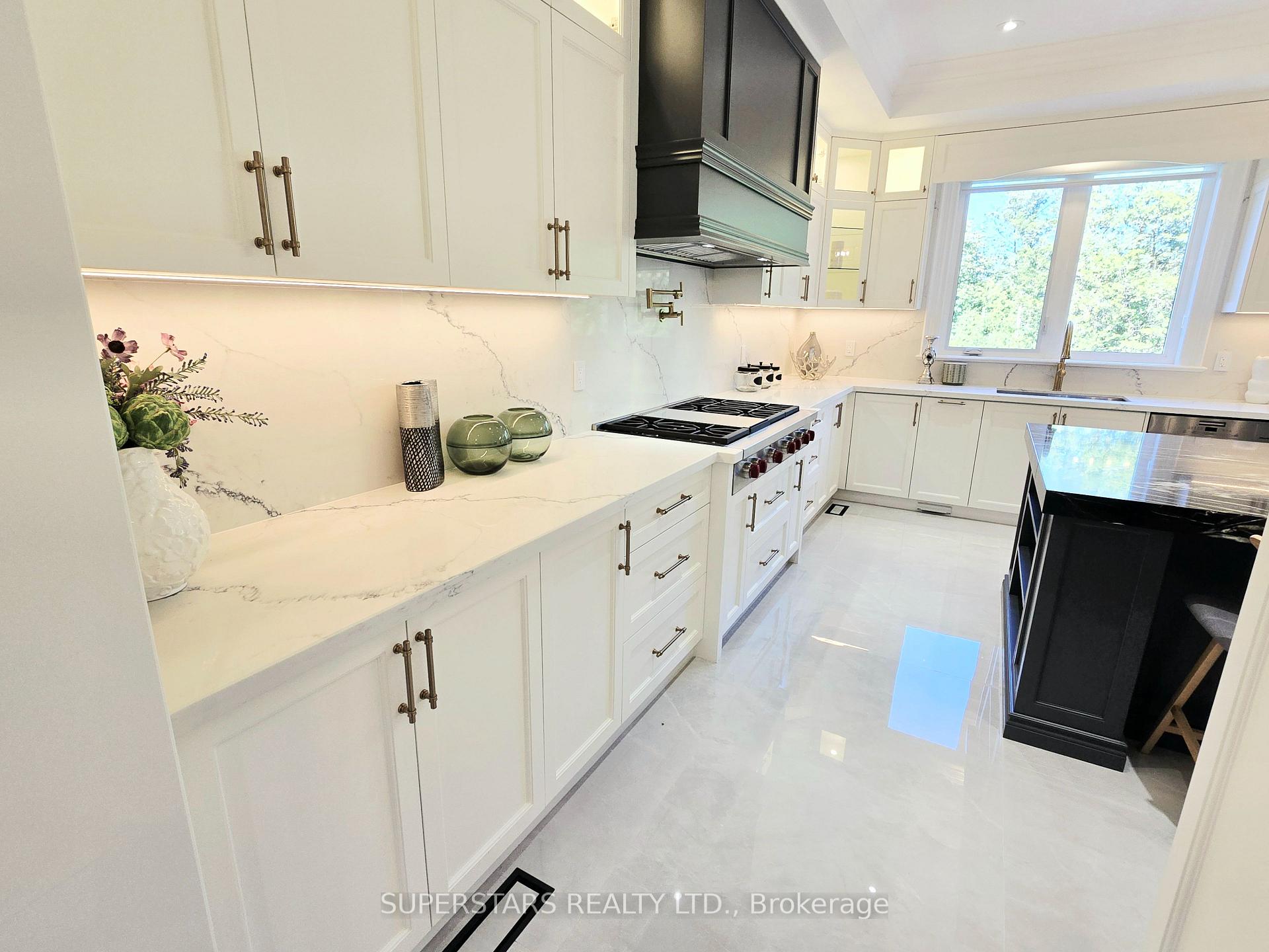 Photo 10 of 112 Robinson Street, Markham, Bullock — HOMEH