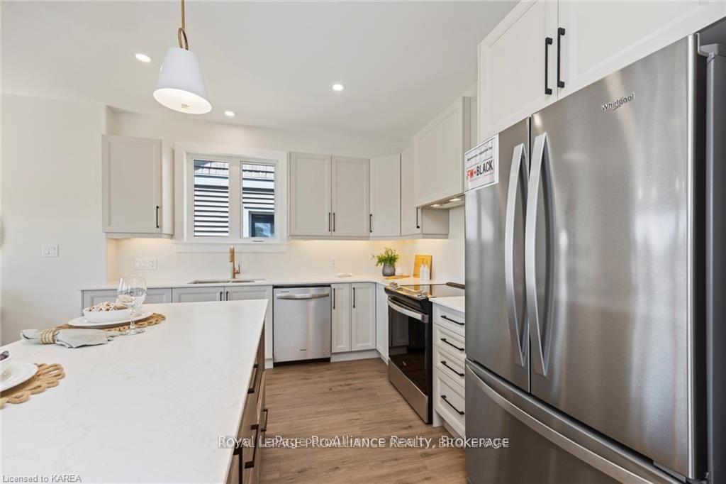 Photo 14 of 157 Mcdonough Crescent, Loyalist, Amherstview — HOMEH