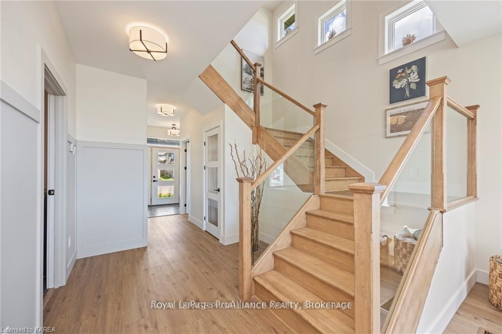 Photo 16 of 157 Mcdonough Crescent, Loyalist, Amherstview — HOMEH