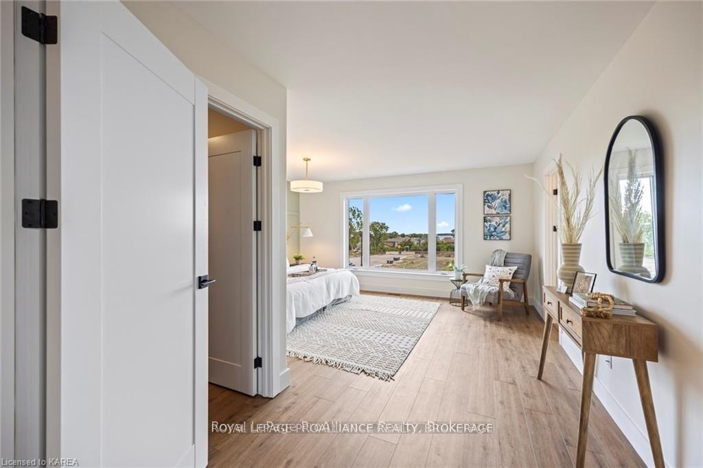 Photo 17 of 157 Mcdonough Crescent, Loyalist, Amherstview — HOMEH