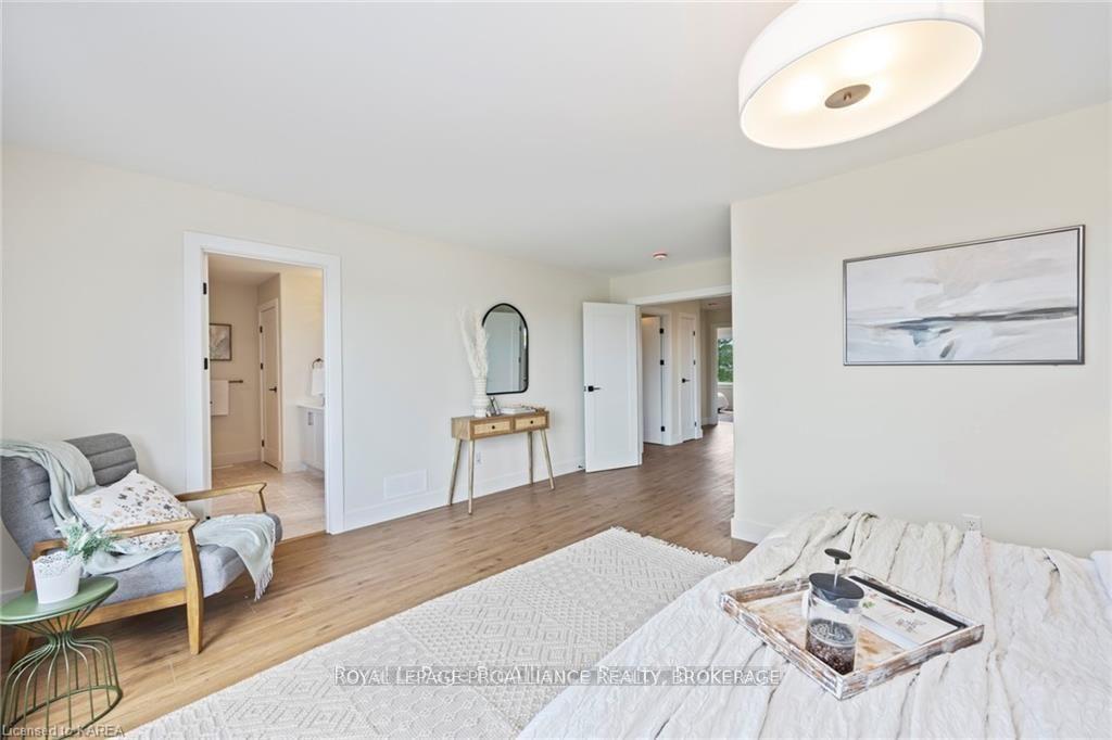 Photo 22 of 157 Mcdonough Crescent, Loyalist, Amherstview — HOMEH