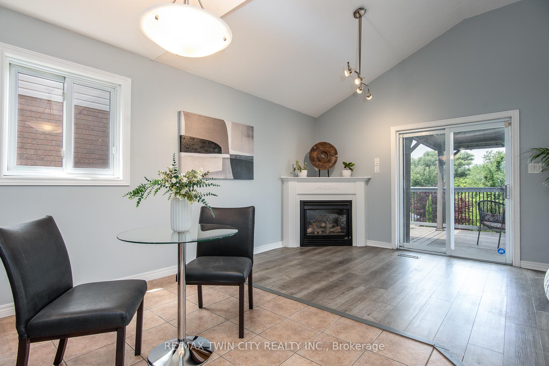 Photo 13 of 475 Doon South Drive, Kitchener — HOMEH