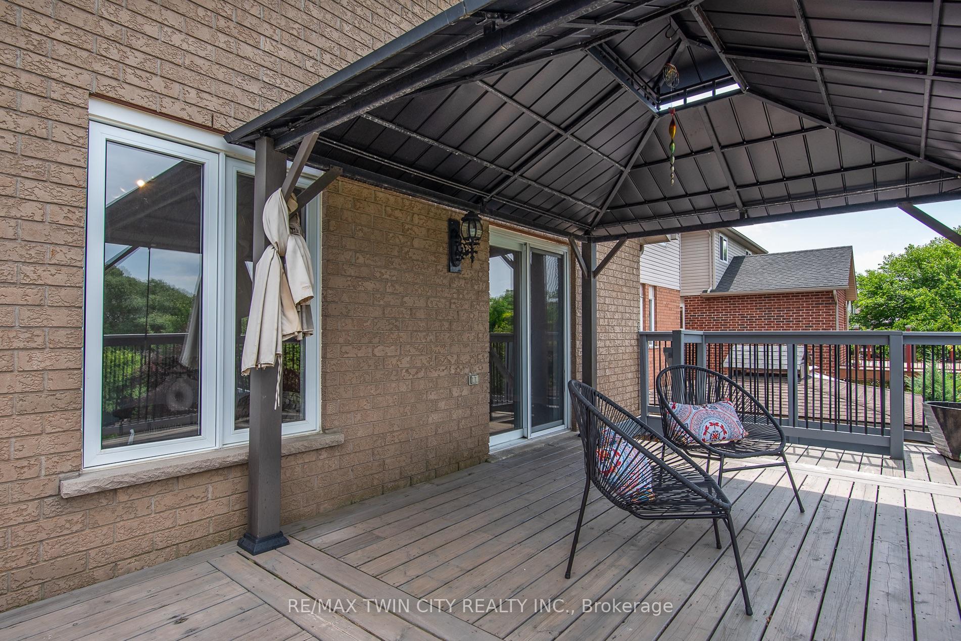 Photo 17 of 475 Doon South Drive, Kitchener — HOMEH