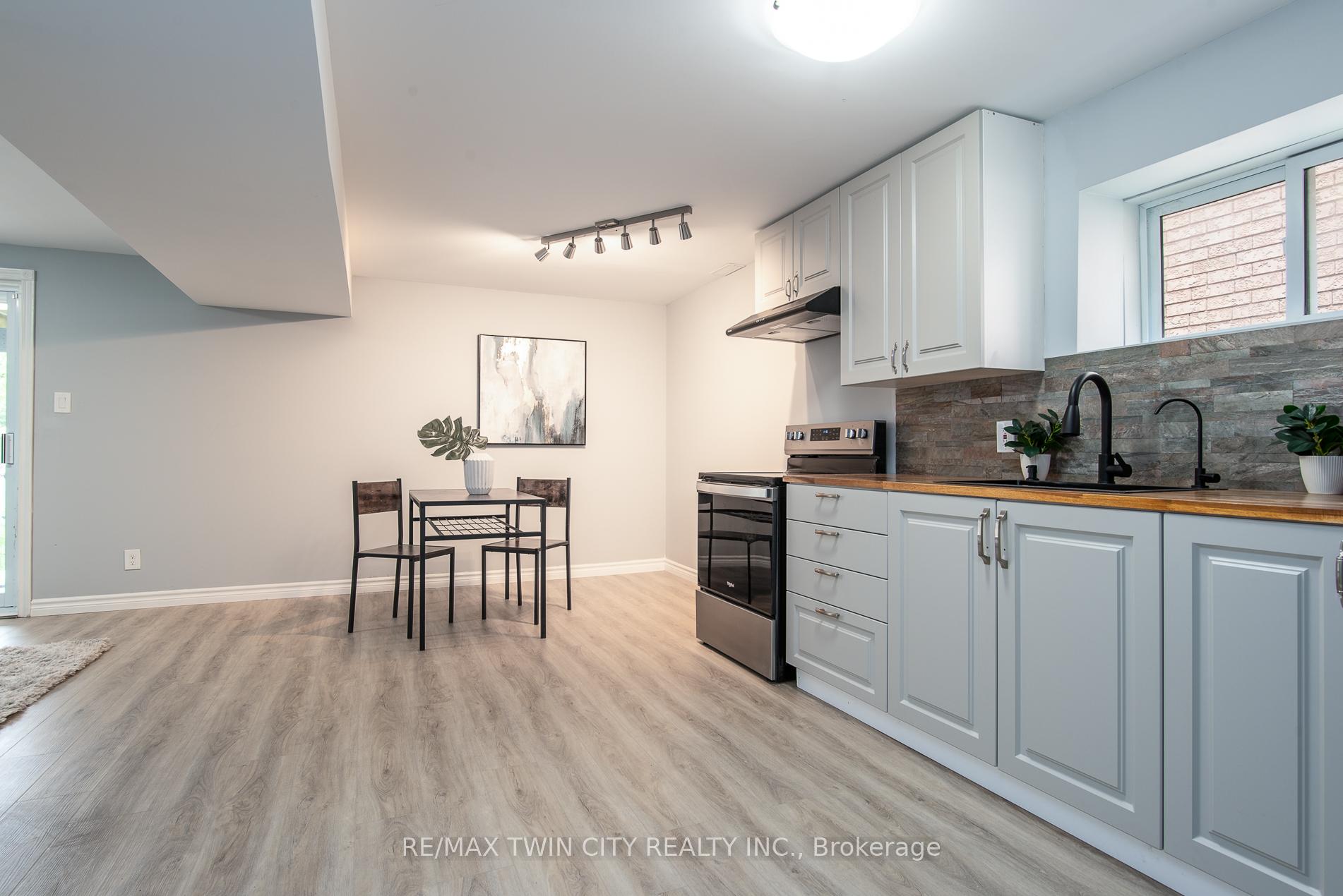 Photo 28 of 475 Doon South Drive, Kitchener — HOMEH