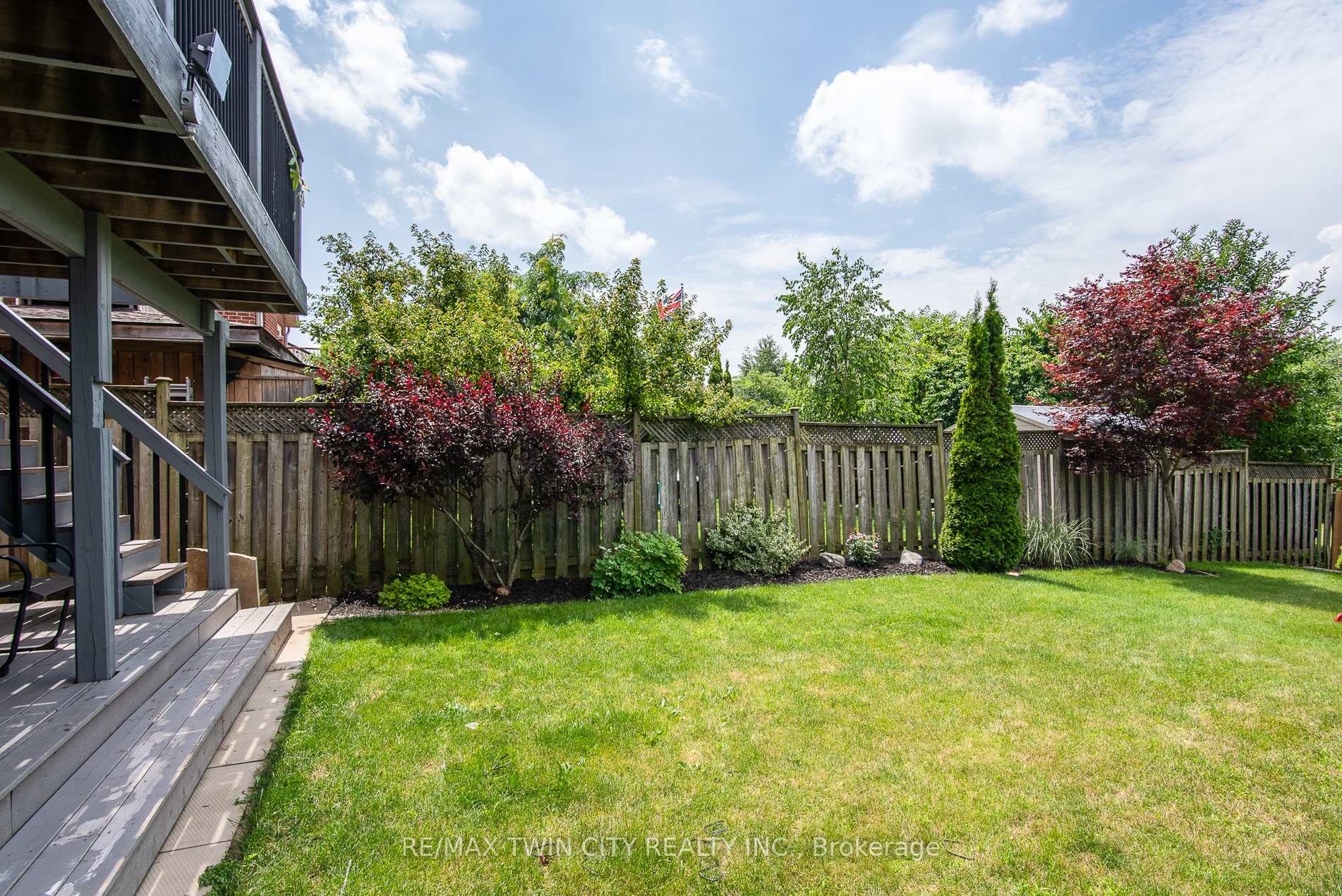 Photo 37 of 475 Doon South Drive, Kitchener — HOMEH