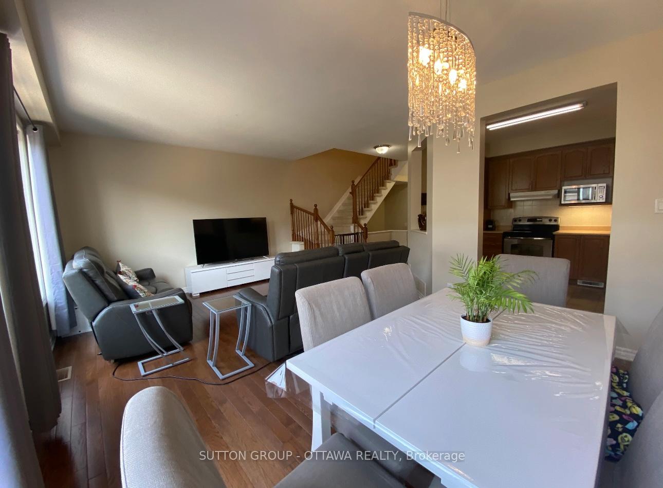 Photo 8 of 461 Celtic Ridge Crescent, Ottawa, Kanata - Morgan's Grant/South March — HOMEH