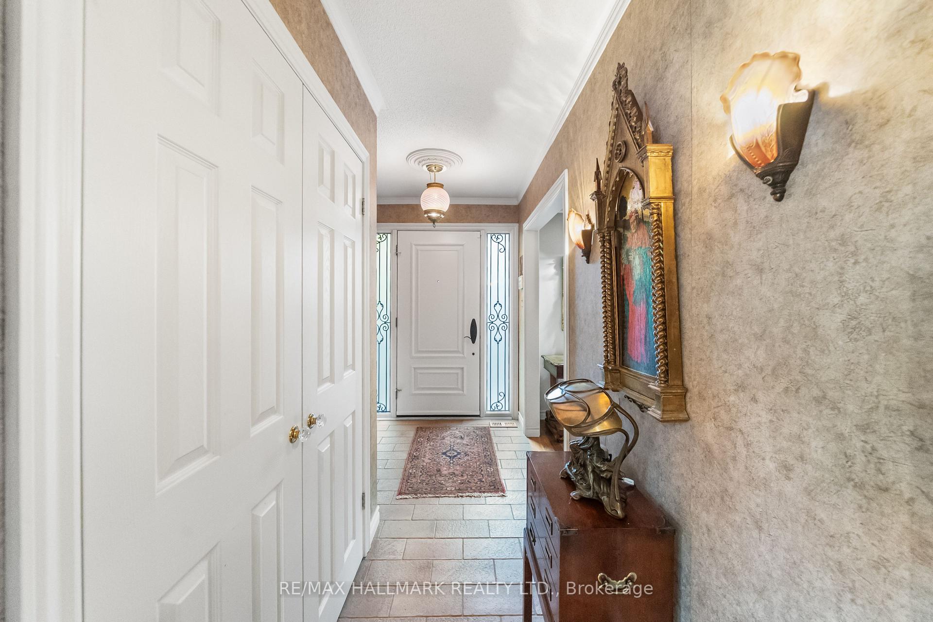 Photo 5 of 39 Fleance Drive, Markham, Royal Orchard — HOMEH