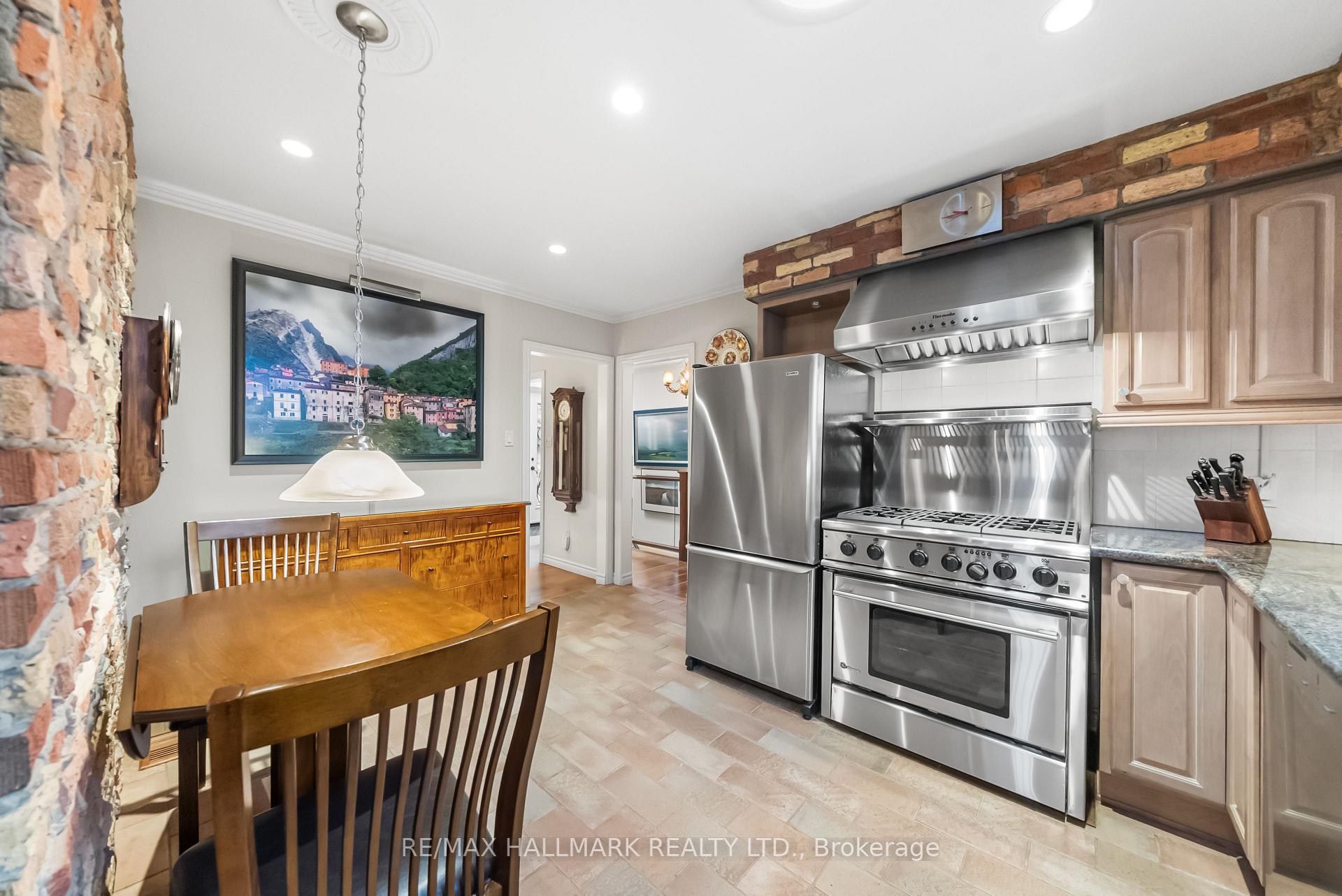 Photo 13 of 39 Fleance Drive, Markham, Royal Orchard — HOMEH