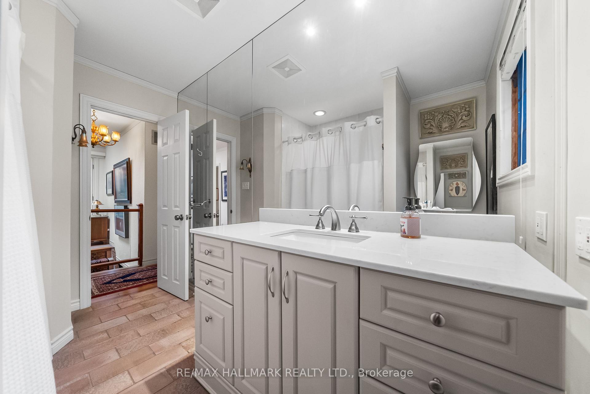 Photo 24 of 39 Fleance Drive, Markham, Royal Orchard — HOMEH