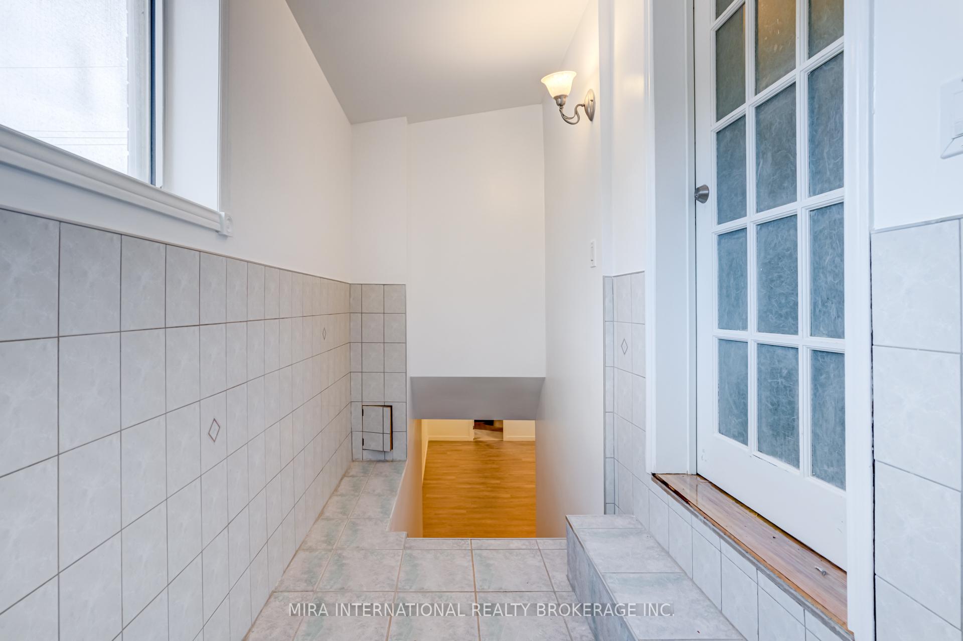 Photo 2 of Unit B, 105 Oak Avenue, Hamilton, Beasley — HOMEH