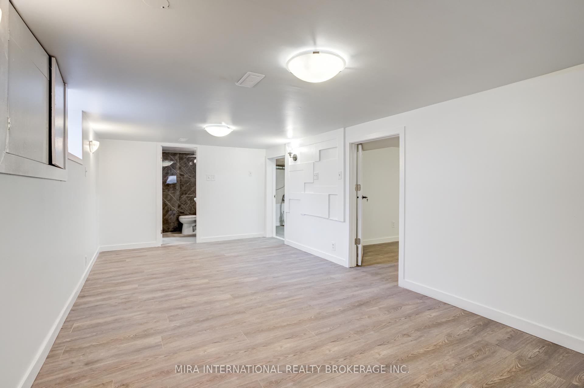 Photo 4 of Unit B, 105 Oak Avenue, Hamilton, Beasley — HOMEH