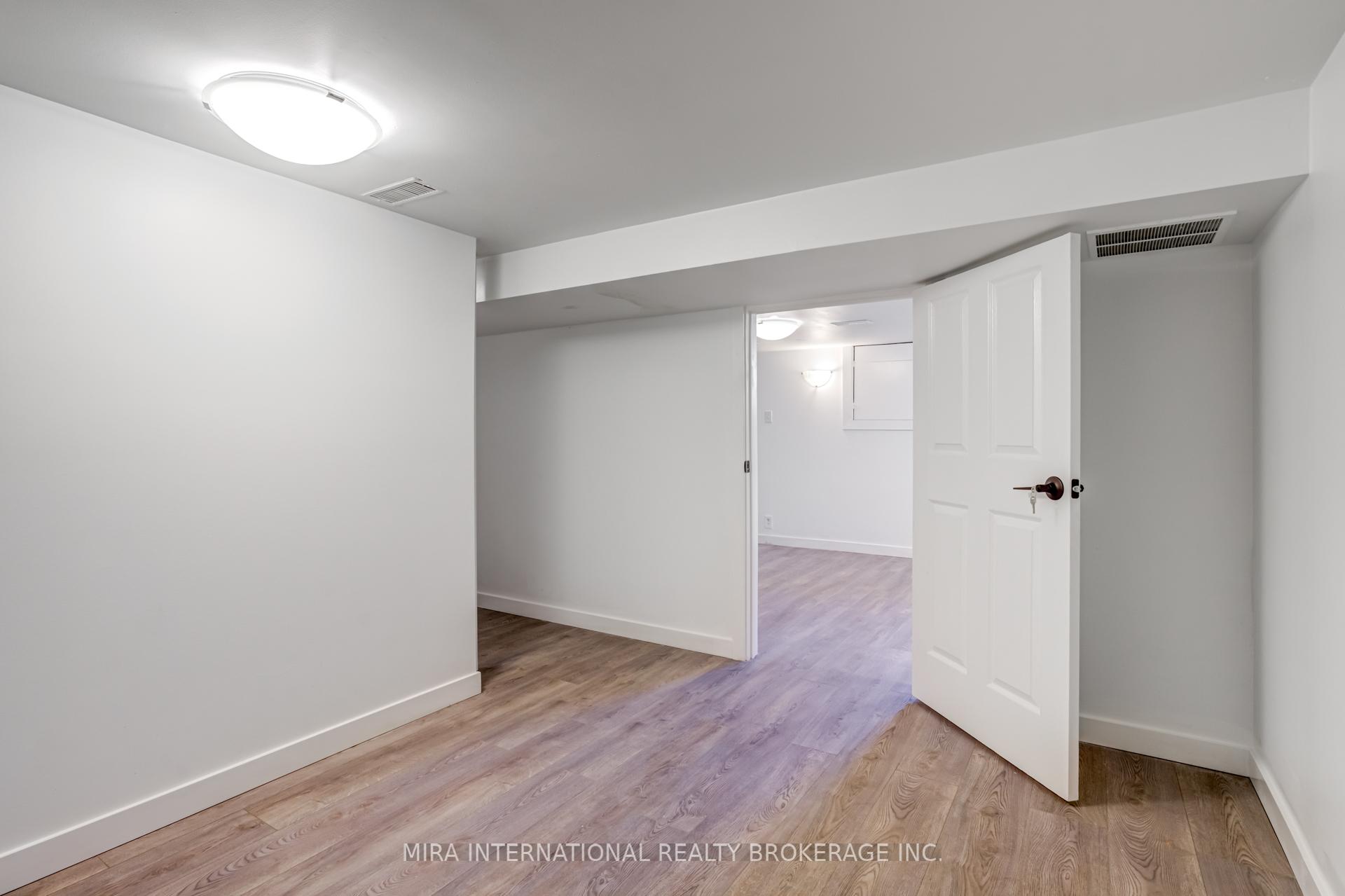 Photo 8 of Unit B, 105 Oak Avenue, Hamilton, Beasley — HOMEH