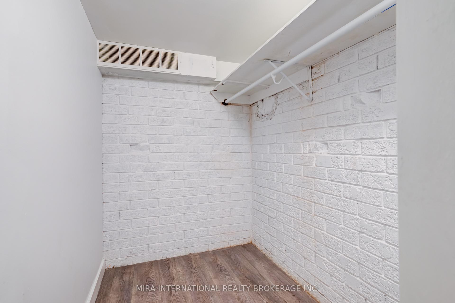 Photo 11 of Unit B, 105 Oak Avenue, Hamilton, Beasley — HOMEH