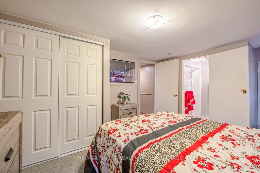 Photo 16 of 218 Amherst Drive, Loyalist, Amherstview — HOMEH