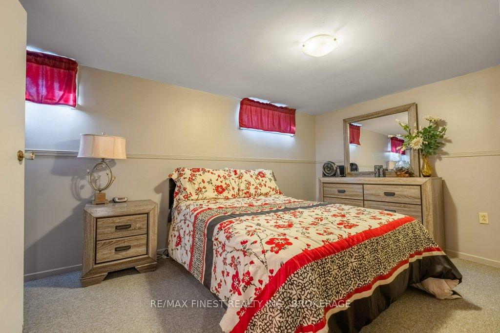 Photo 17 of 218 Amherst Drive, Loyalist, Amherstview — HOMEH