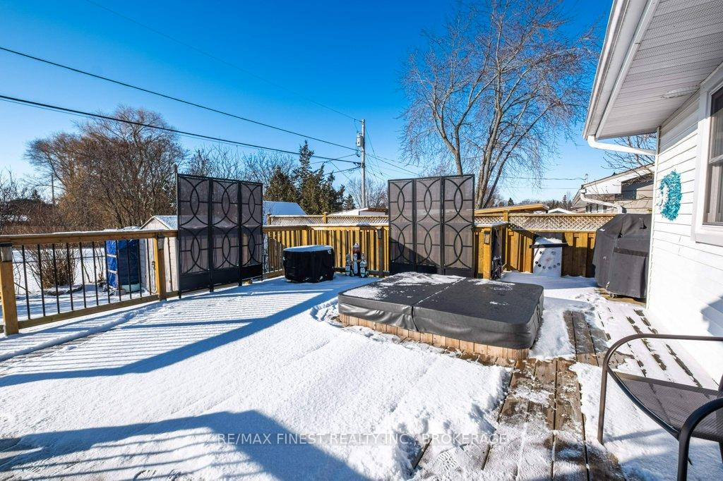 Photo 25 of 218 Amherst Drive, Loyalist, Amherstview — HOMEH