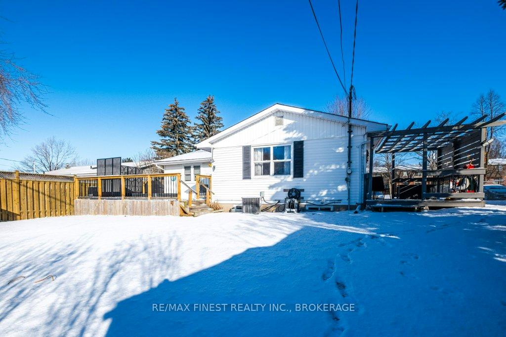 Photo 29 of 218 Amherst Drive, Loyalist, Amherstview — HOMEH