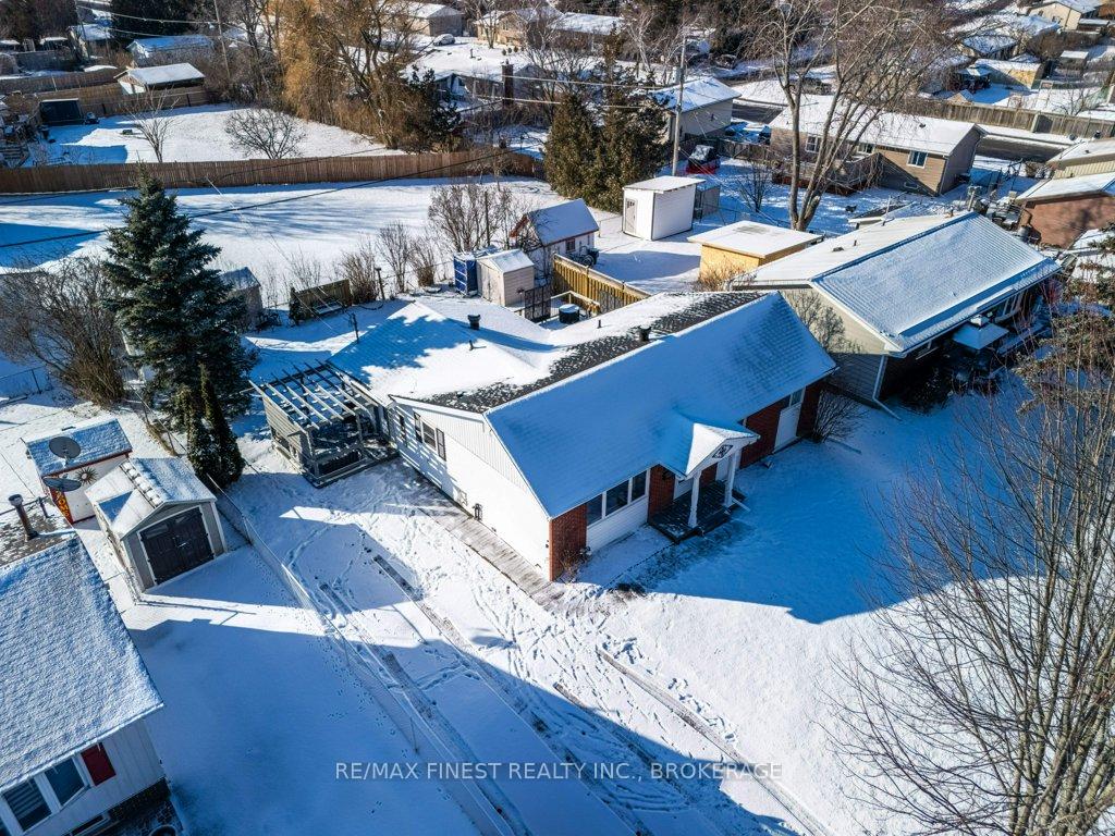 Photo 33 of 218 Amherst Drive, Loyalist, Amherstview — HOMEH