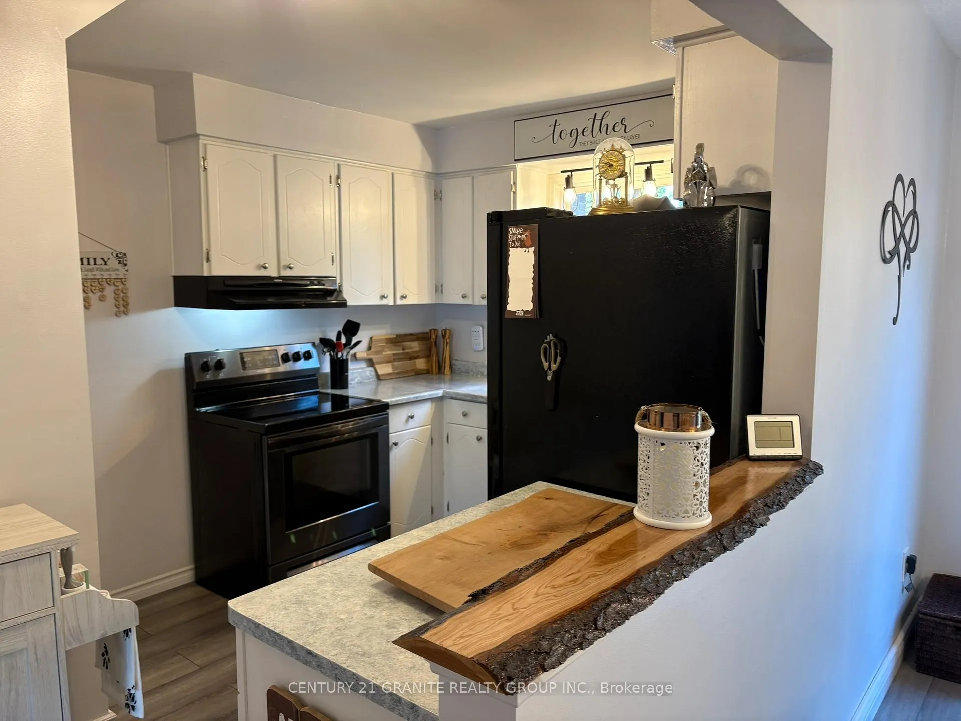 Photo 10 of 1019 Sprucewood Crescent, Kingston, City Northwest — HOMEH