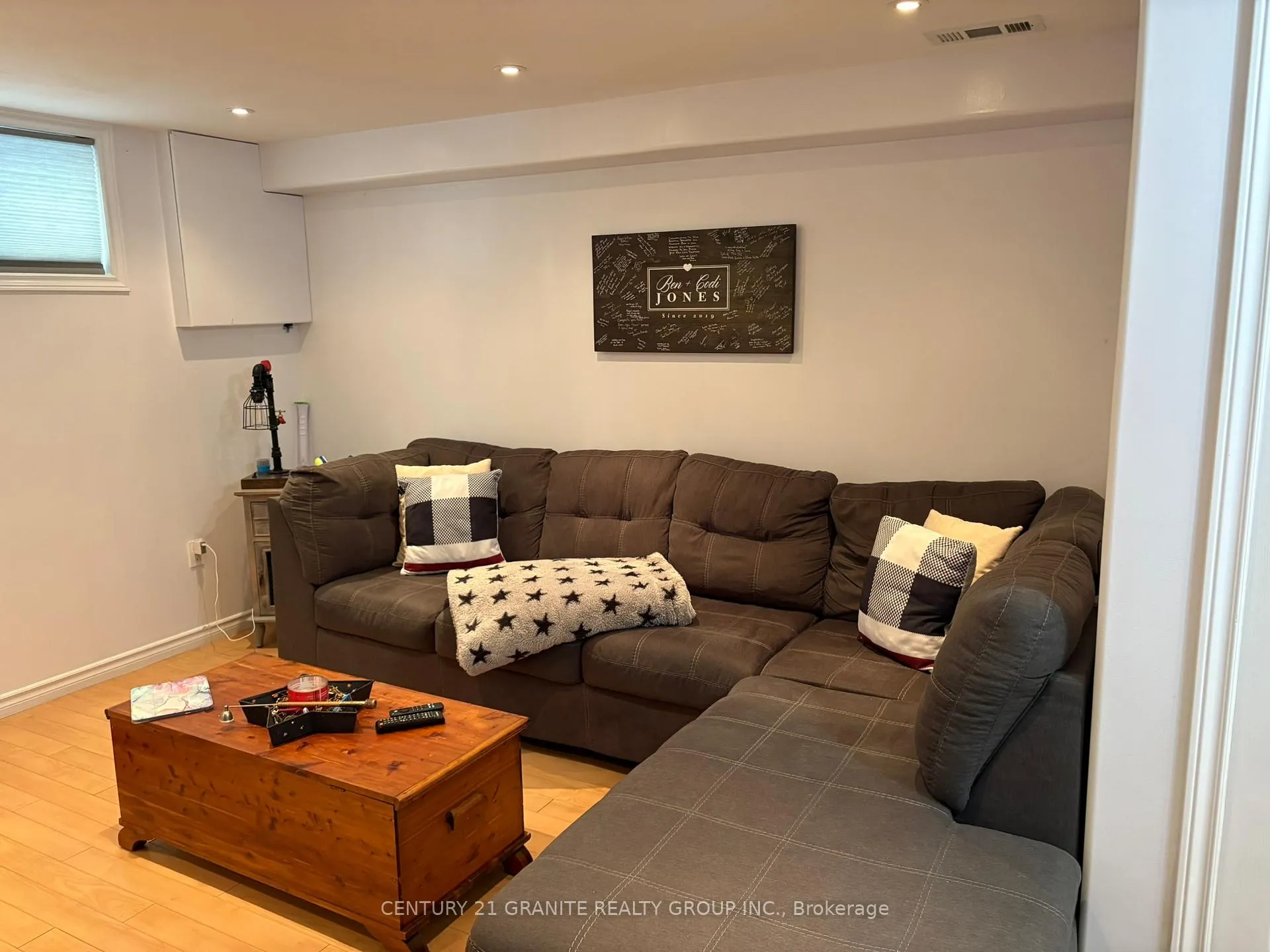 Photo 33 of 1019 Sprucewood Crescent, Kingston, City Northwest — HOMEH