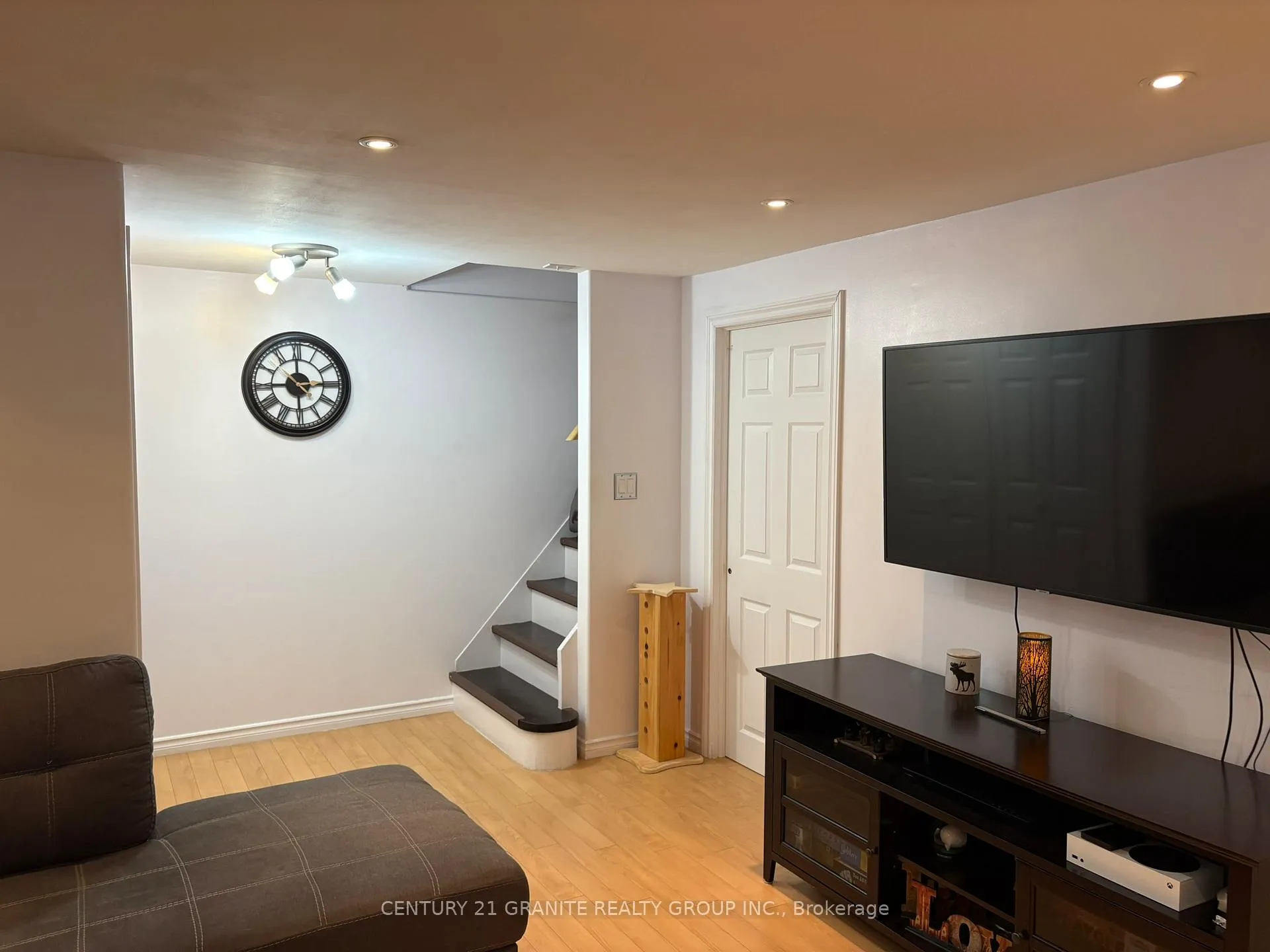 Photo 34 of 1019 Sprucewood Crescent, Kingston, City Northwest — HOMEH